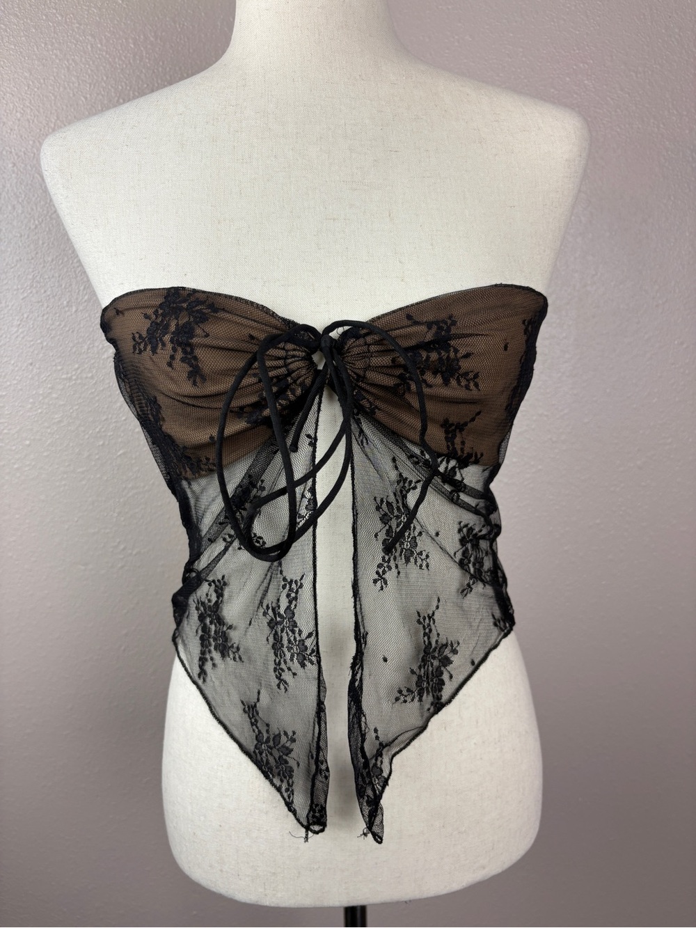 Women Sexy Strapless Lace Y2k Tube Crop Tube Top - size medium
